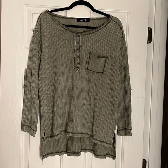 Fab’rik Long Sleeve Partial Hi-Low Waffle Shirt M - Picture 1 of 3
